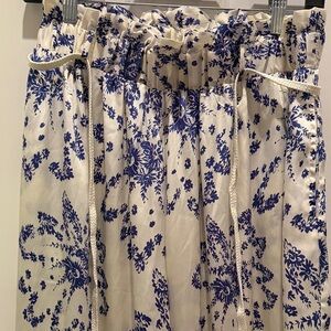 Free People Goddess Lounge Pants 
Floral Blue and White Women's Small w/ Pockets
